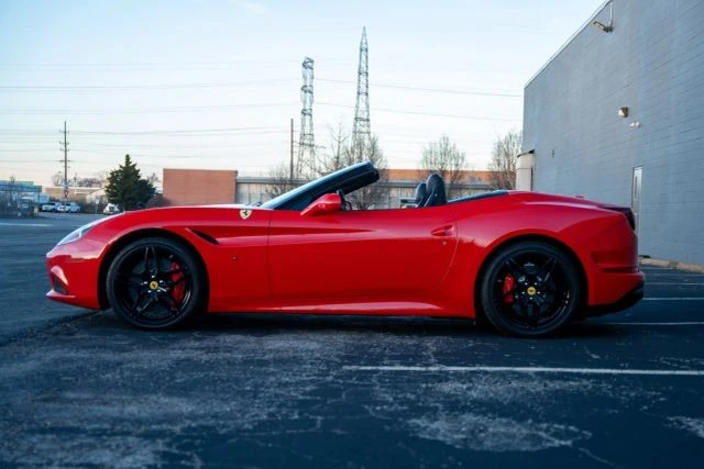 2015 Ferrari California T - Image 18 of 21