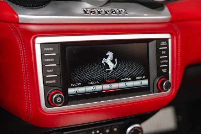 2015 Ferrari California T - Image 20 of 21