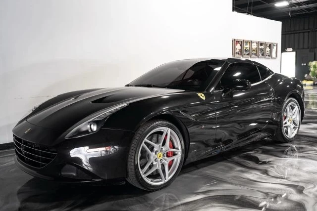 2015 Ferrari California T - Image 10 of 21