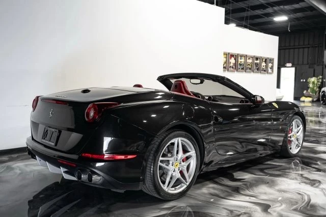 2015 Ferrari California T - Image 5 of 21