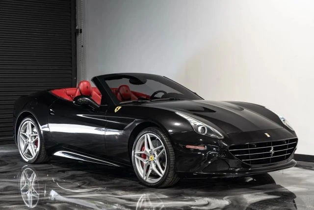 2015 Ferrari California T - Image 2 of 21
