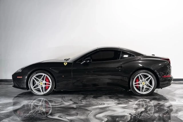 2015 Ferrari California T - Image 9 of 21