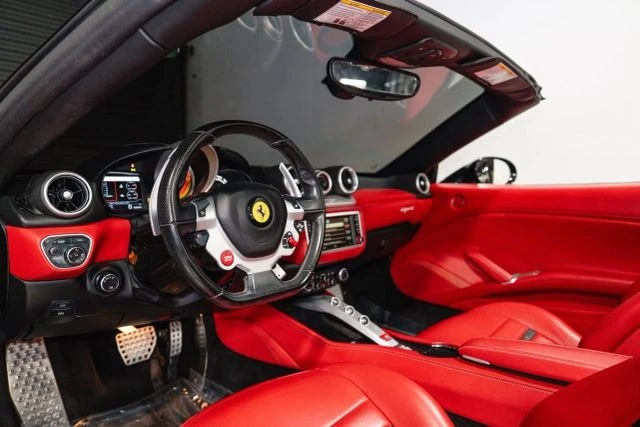 2015 Ferrari California T - Image 13 of 21