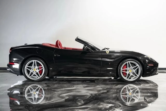 2015 Ferrari California T - Image 4 of 21