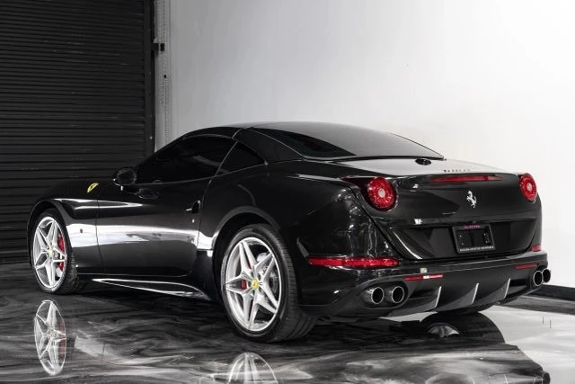 2015 Ferrari California T - Image 8 of 21