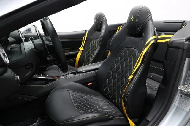 2015 Ferrari California T - Image 16 of 31