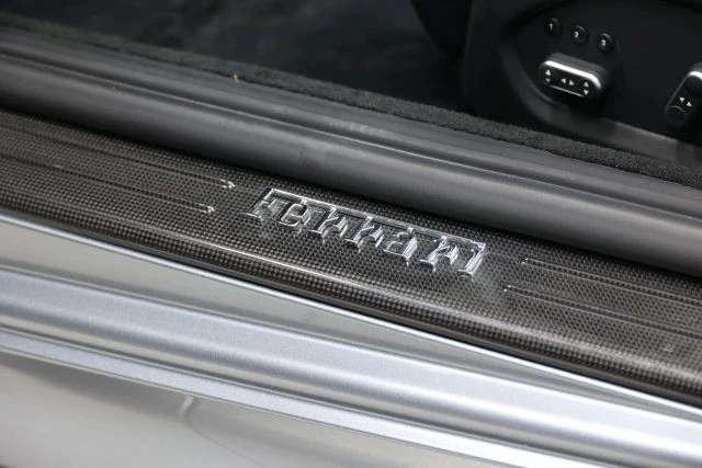 2015 Ferrari California T - Image 14 of 31