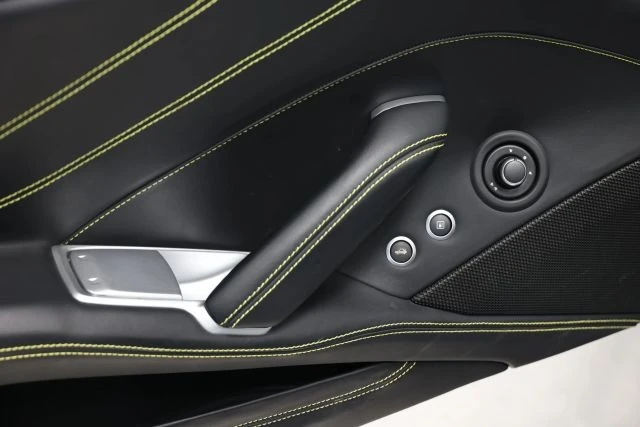 2015 Ferrari California T - Image 12 of 31