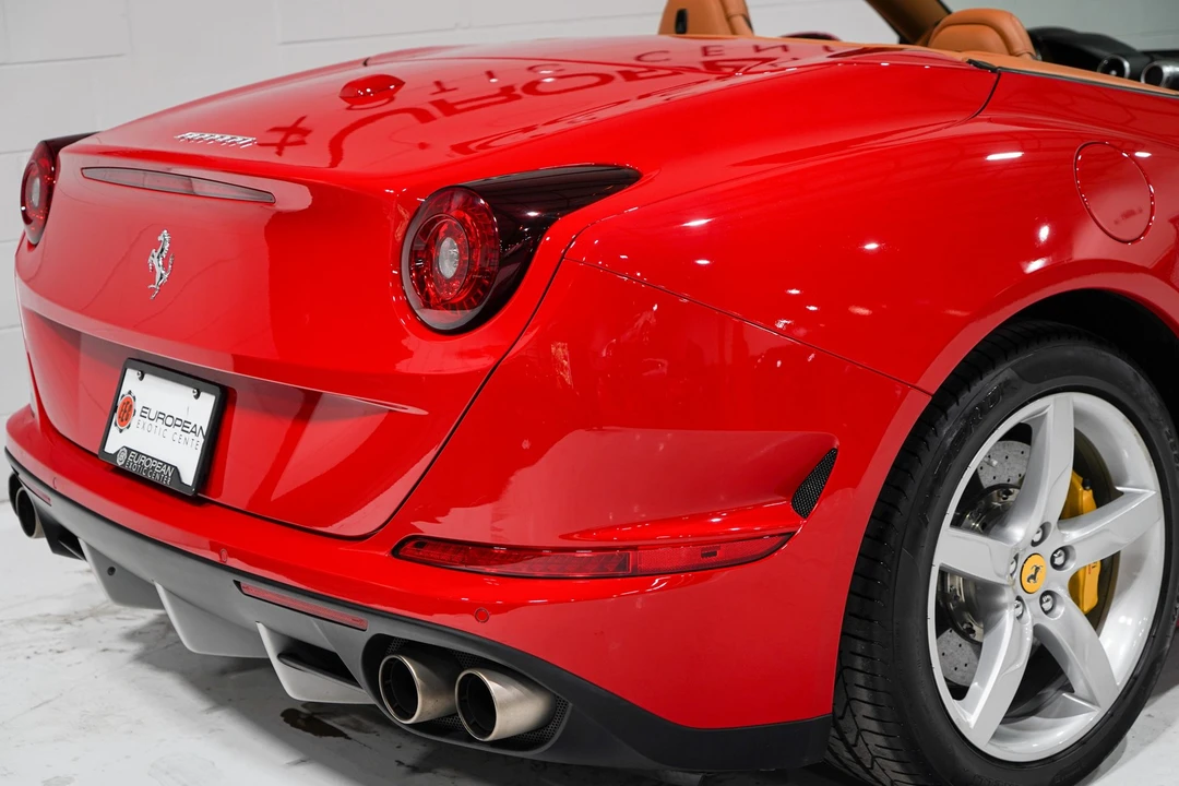 2015 Ferrari California T - Image 24 of 31