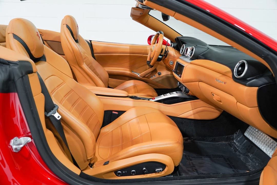 2015 Ferrari California T - Image 15 of 31