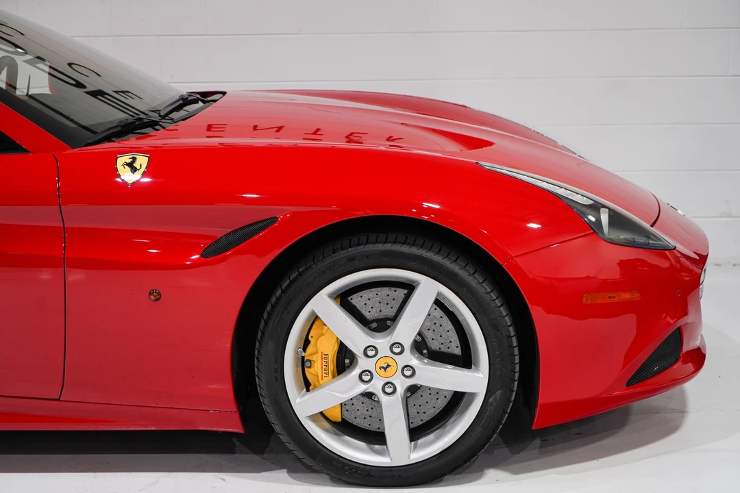 2015 Ferrari California T - Image 22 of 31