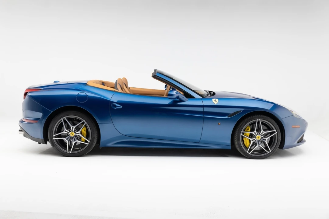 2015 Ferrari California T - Image 13 of 21