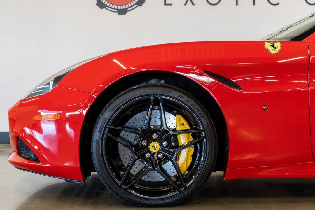 2015 Ferrari California T - Image 19 of 31