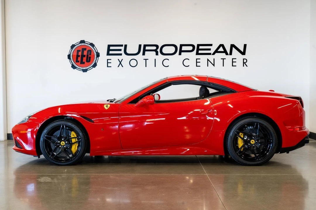 2015 Ferrari California T - Image 16 of 31