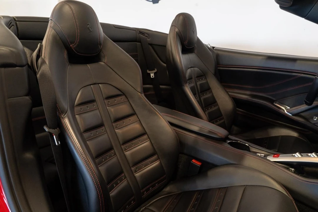 2015 Ferrari California T - Image 6 of 21
