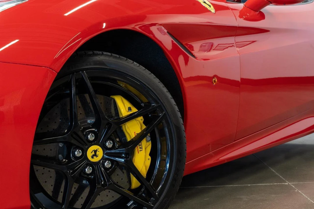 2015 Ferrari California T - Image 23 of 31
