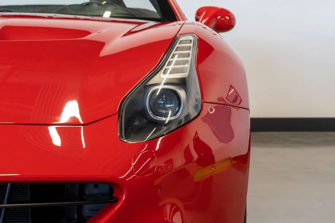 2015 Ferrari California T - Image 29 of 31