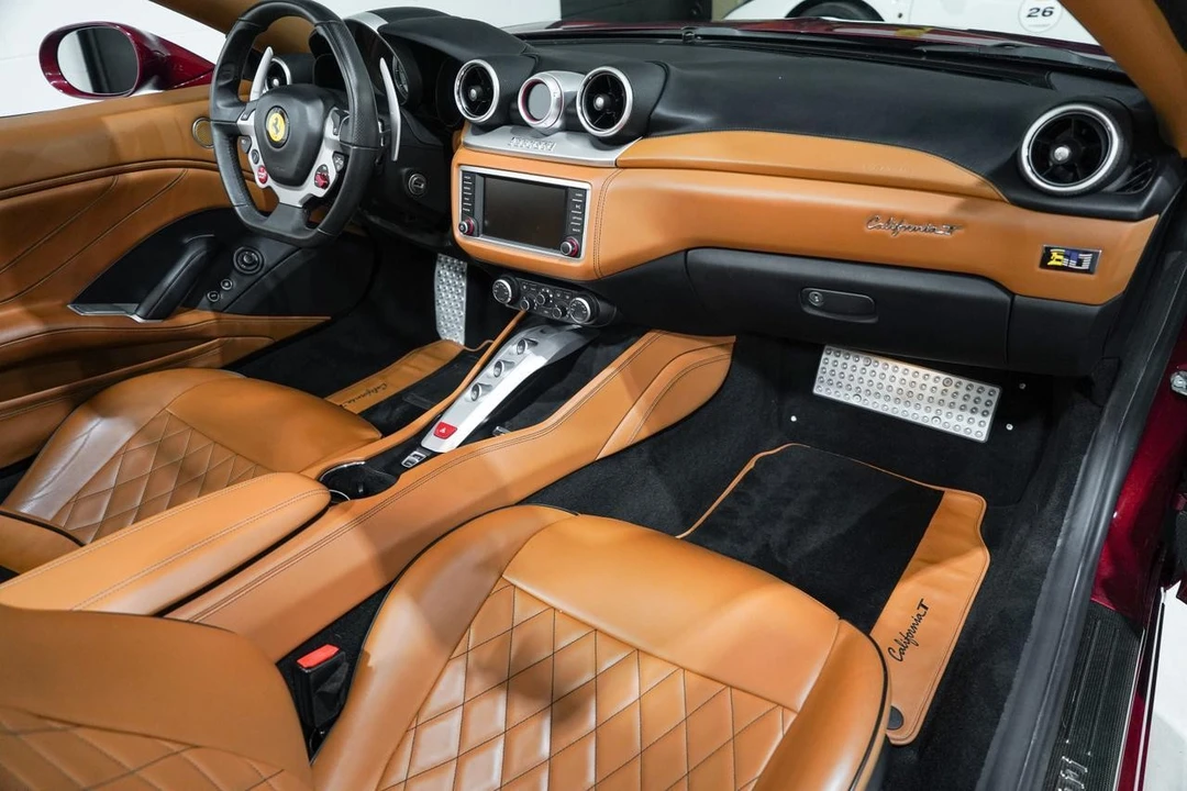 2015 Ferrari California T - Image 17 of 21