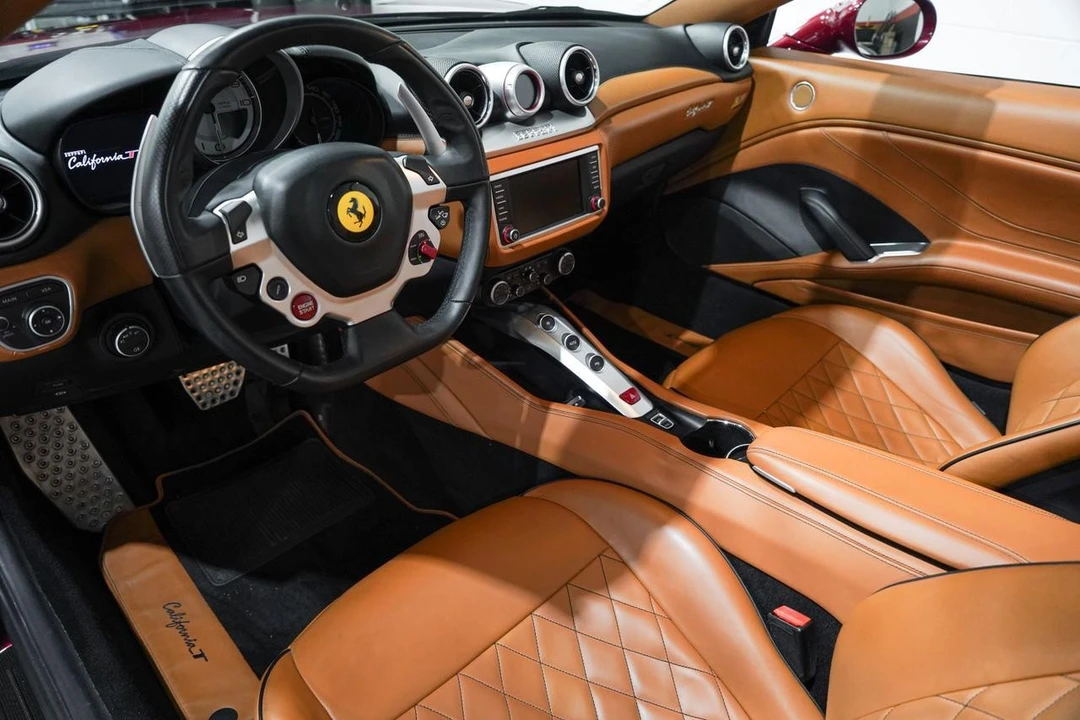 2015 Ferrari California T - Image 2 of 21