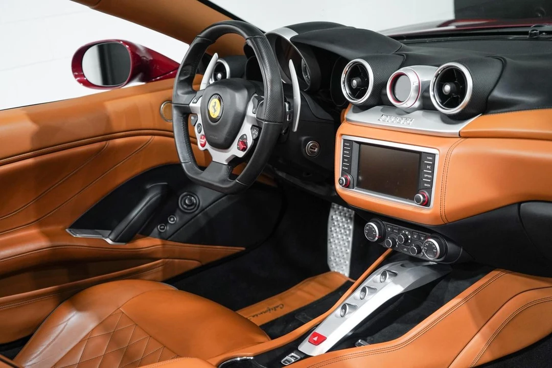 2015 Ferrari California T - Image 18 of 21