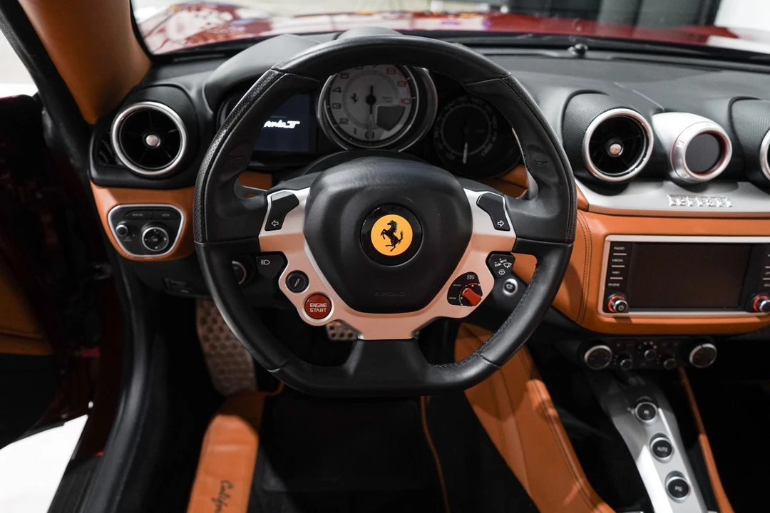 2015 Ferrari California T - Image 11 of 21