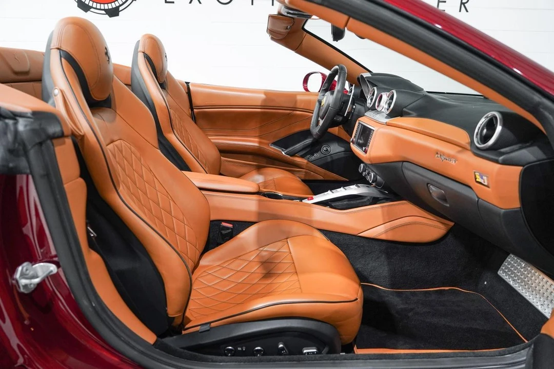 2015 Ferrari California T - Image 15 of 21