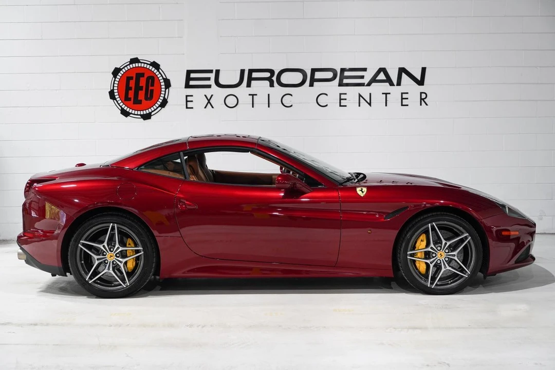 2015 Ferrari California T - Image 8 of 21