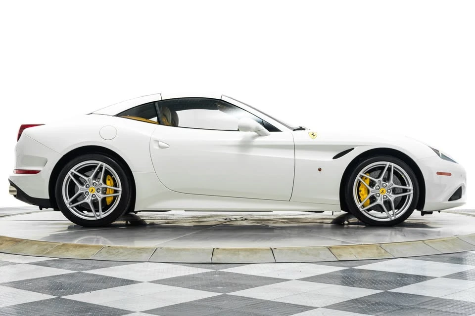 2015 Ferrari California T - Image 13 of 14