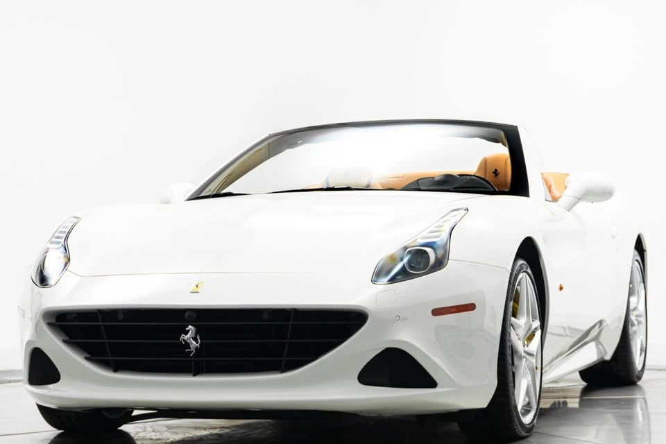 2015 Ferrari California T - Image 4 of 14