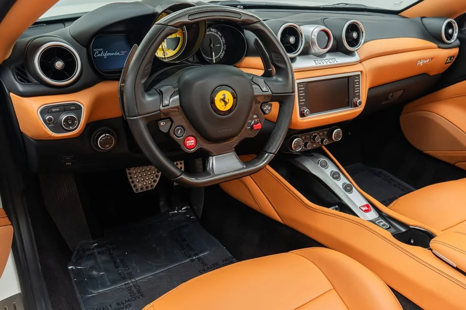 2015 Ferrari California T - Image 8 of 14