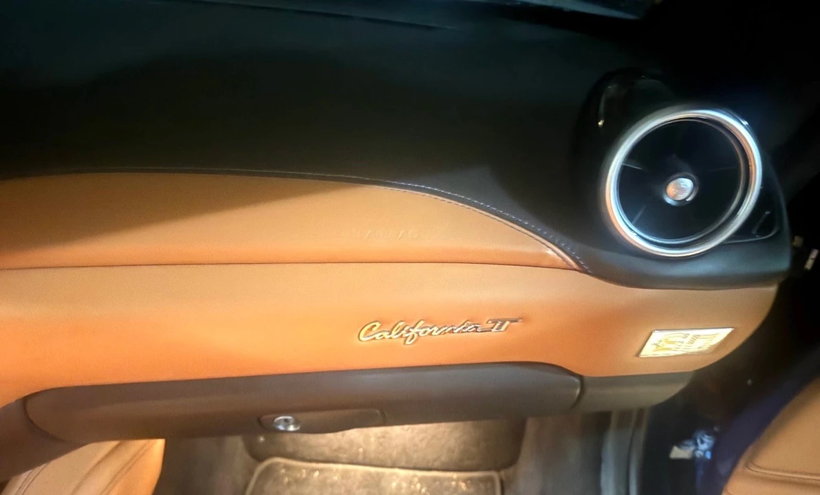 2015 Ferrari California T - Image 14 of 16