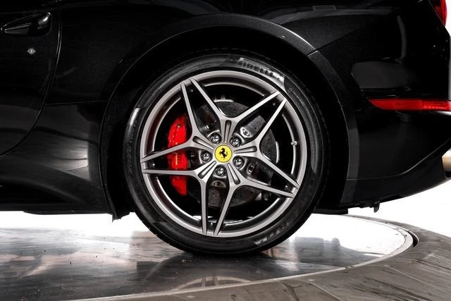 2015 Ferrari California T - Image 19 of 31