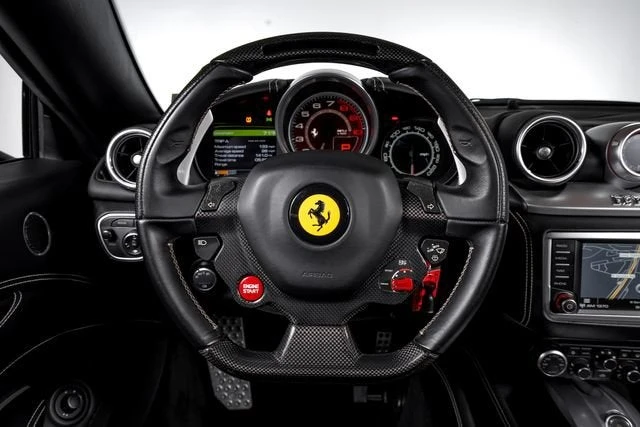2015 Ferrari California T - Image 6 of 31