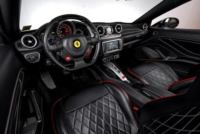 2015 Ferrari California T - Image 31 of 31