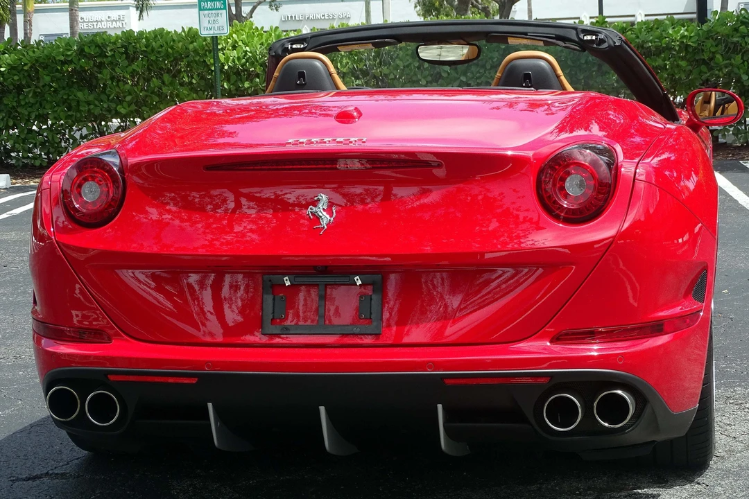 2015 Ferrari California T - Image 5 of 21