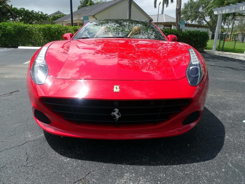 2015 Ferrari California T - Image 6 of 21