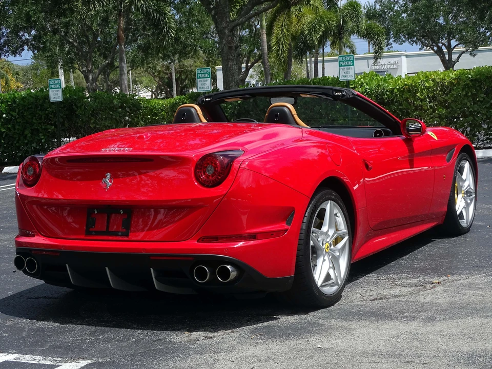 2015 Ferrari California T - Image 21 of 21