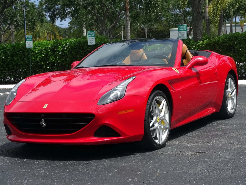 2015 Ferrari California T - Image 8 of 21