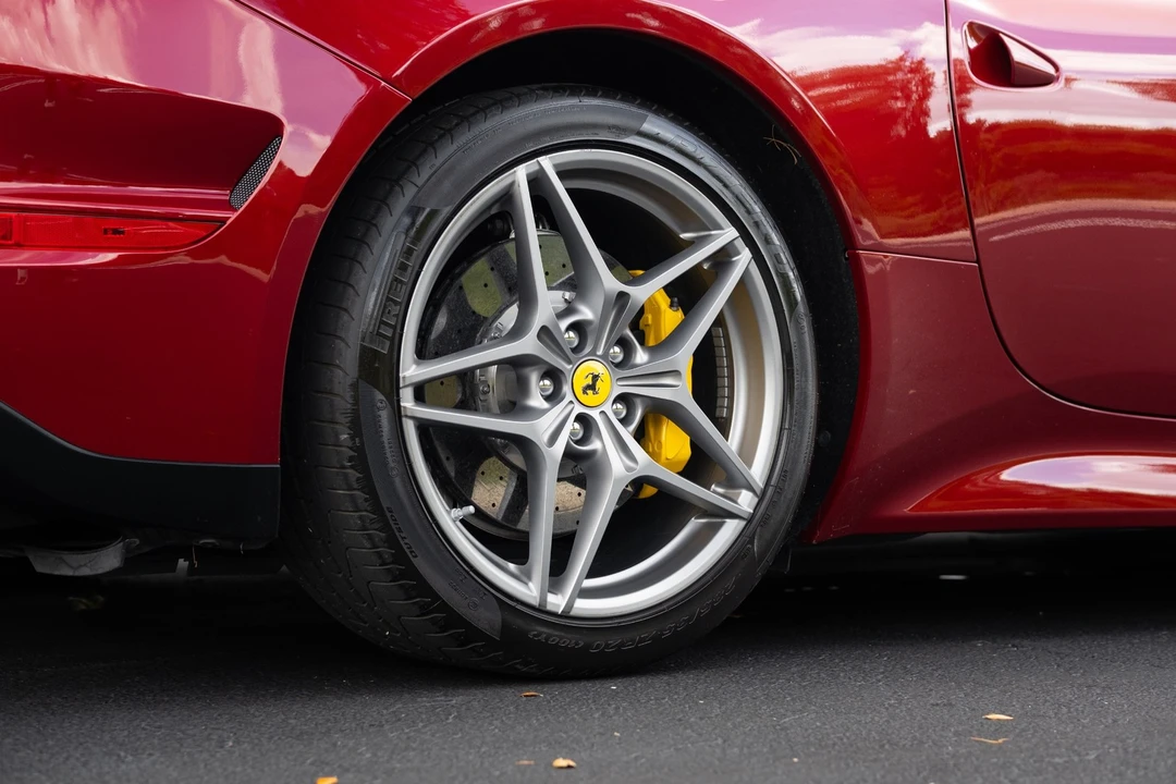 2015 Ferrari California T - Image 17 of 21
