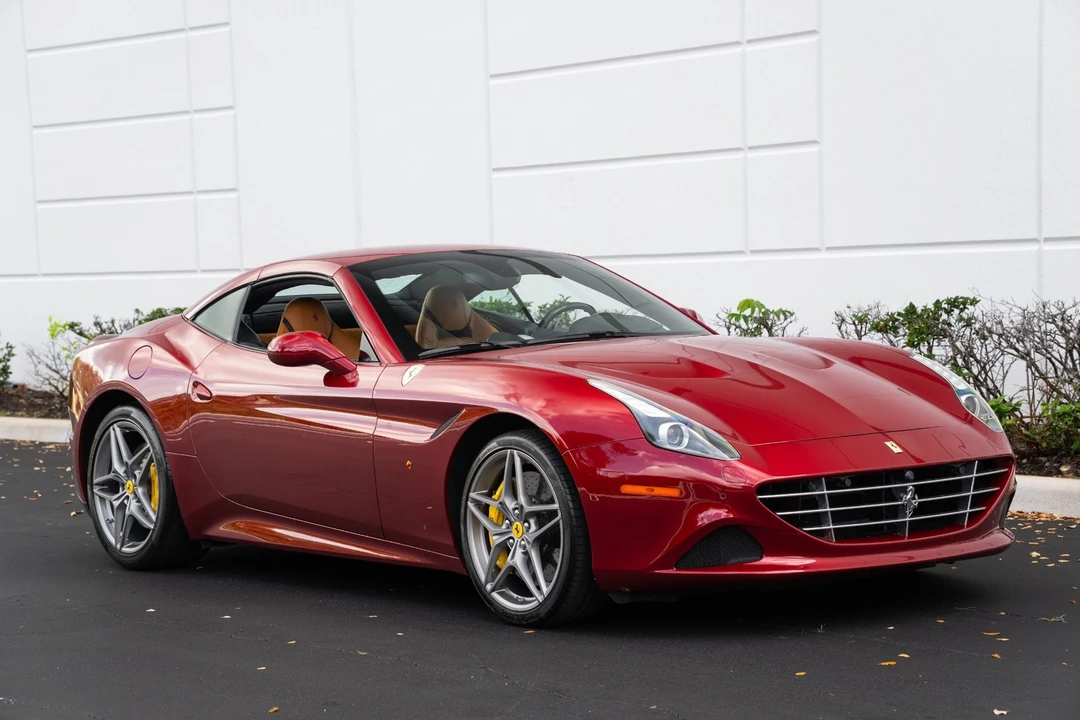 2015 Ferrari California T - Image 4 of 21