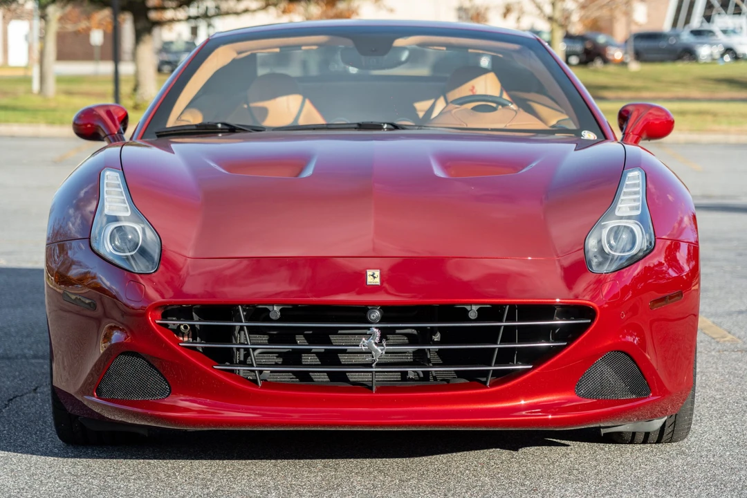 2015 Ferrari California T - Image 10 of 31