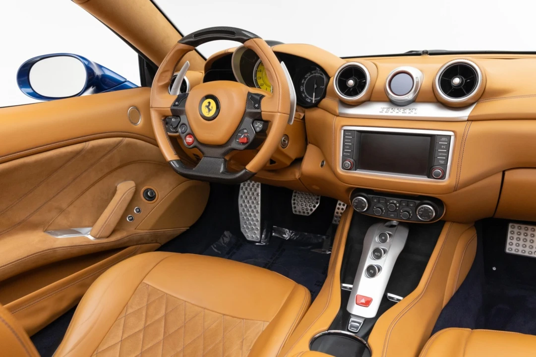 2015 Ferrari California T - Image 12 of 21