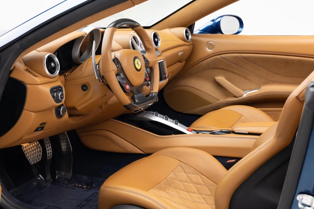 2015 Ferrari California T - Image 20 of 21