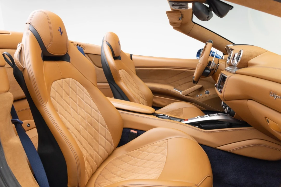 2015 Ferrari California T - Image 4 of 21