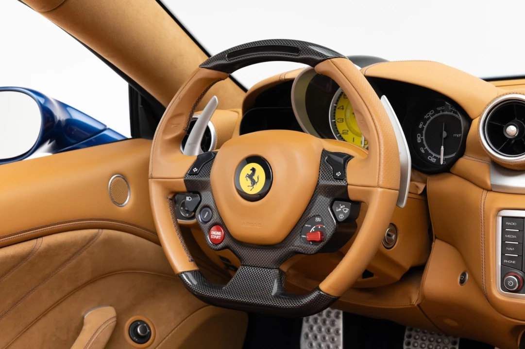 2015 Ferrari California T - Image 10 of 21