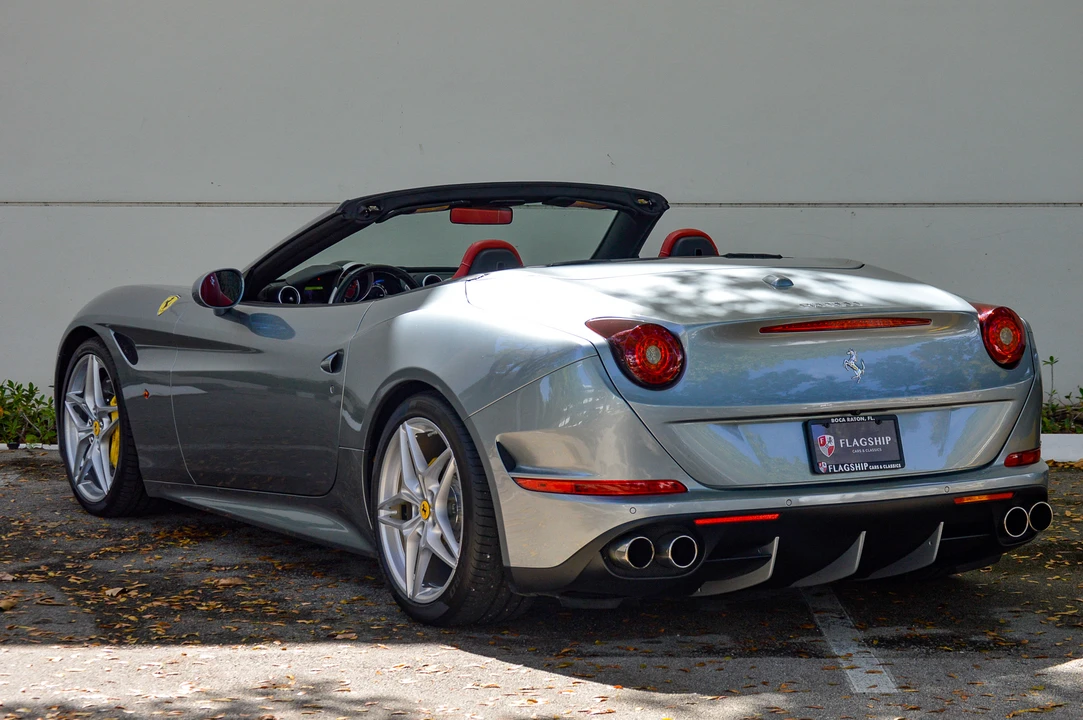 2015 Ferrari California T - Image 14 of 31