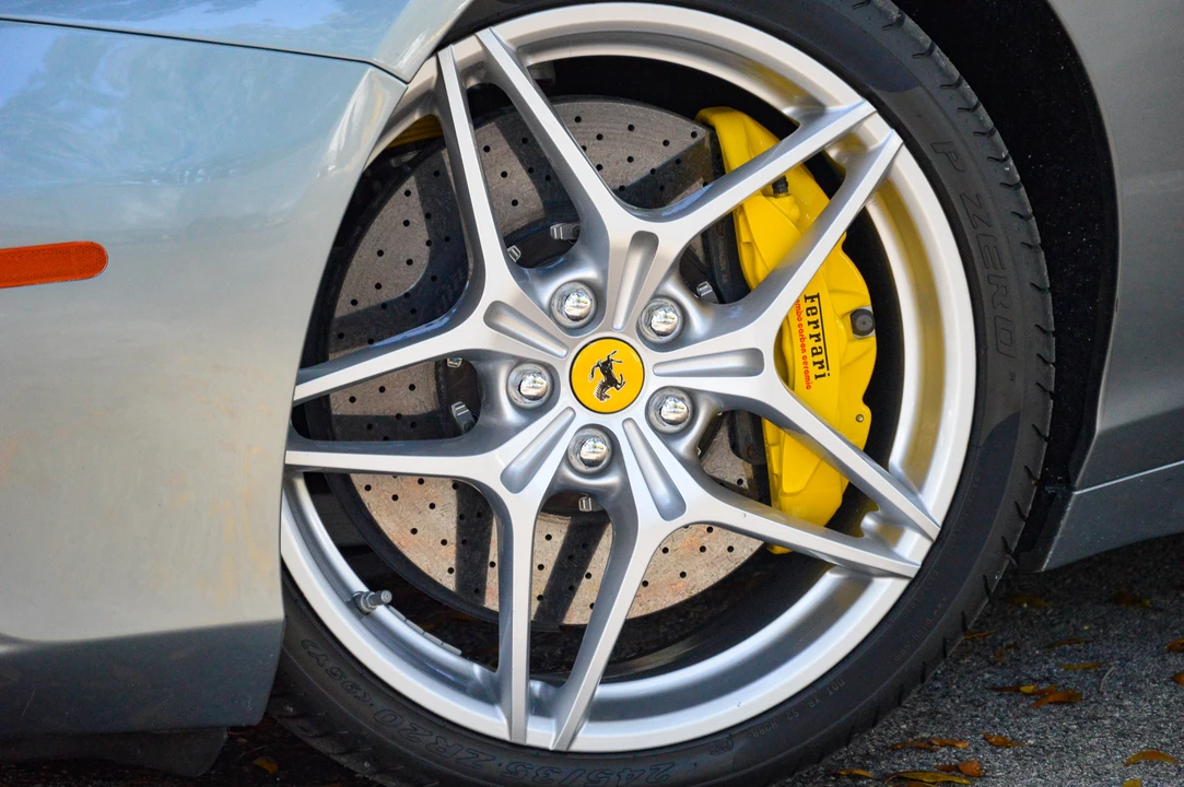 2015 Ferrari California T - Image 3 of 31