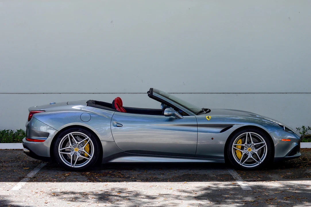 2015 Ferrari California T - Image 21 of 31
