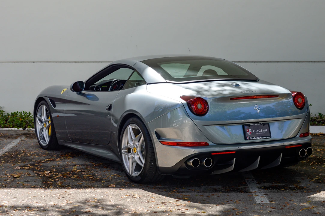 2015 Ferrari California T - Image 15 of 31