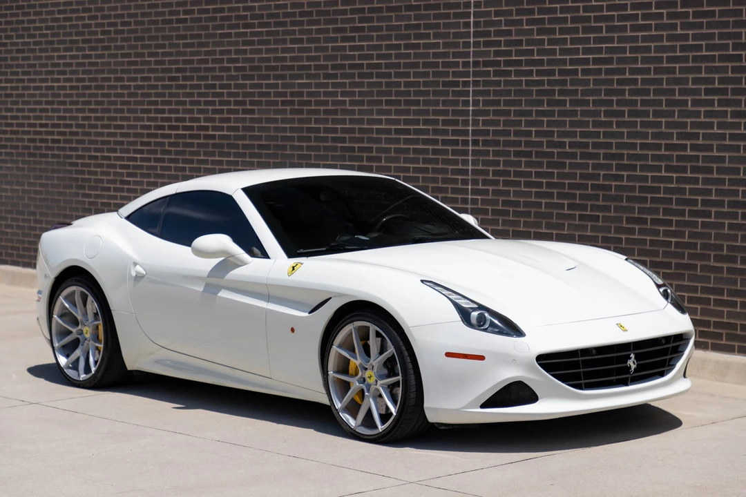 2015 Ferrari California T - Image 15 of 31
